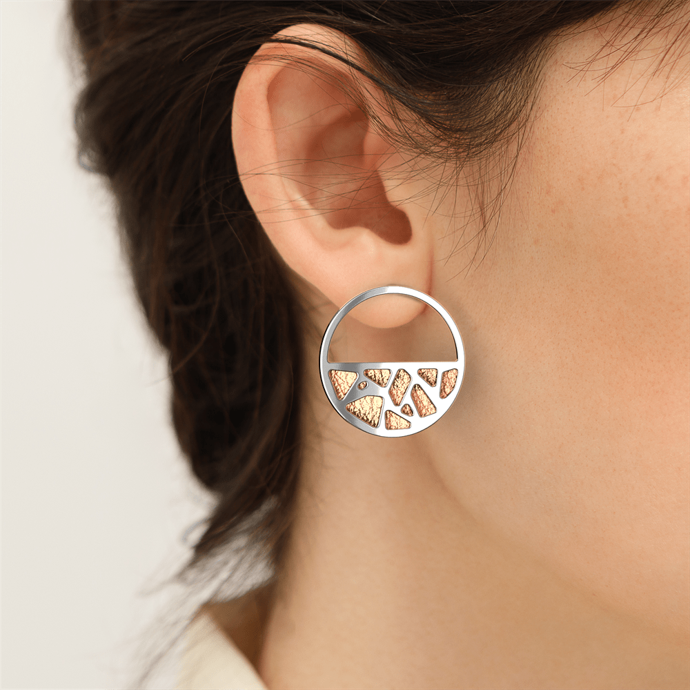 Boucles d'oreilles Girafe, Finition argentée, Myrtille / Terre d'Ambre image number 4